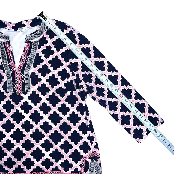 Crown and Ivy Prep Nautical Texture Embroidery Novelty Print Tunic - Size Medium - Picture 9 of 9